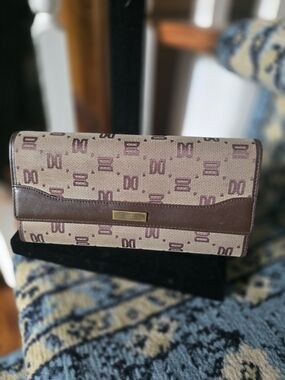 DAKS LONDON Brown Logo Continental Wallet